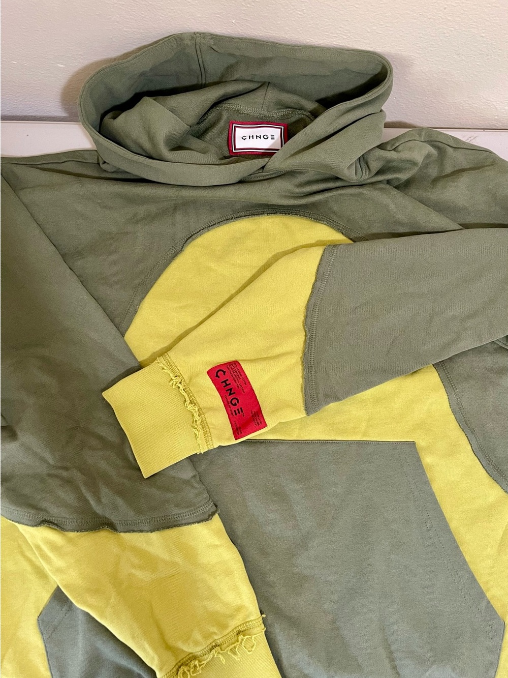 CHNGE Men’s Olive Green & Yellow Colorblock Crewneck Hoodie